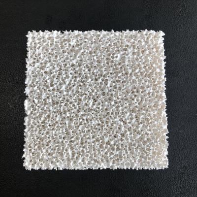 China Placa de filtro de cerámica de lanzamiento de aluminio de la espuma de cerámica refractaria del óxido para la fundición en venta