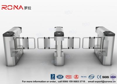 China Material de acero cepillado del oscilación de la barrera del oscilación de la puerta 550m m de la anchura peatonal del paso en venta