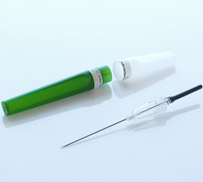 Chine Aiguille de Vacuum de retour en arrière de vert de la sécurité 21G Pen Type Blood Collection Needle à vendre