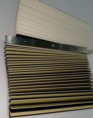 China los bramidos impermeables de alta calidad protegen la cubierta para el arteagua de mesas de corte en venta