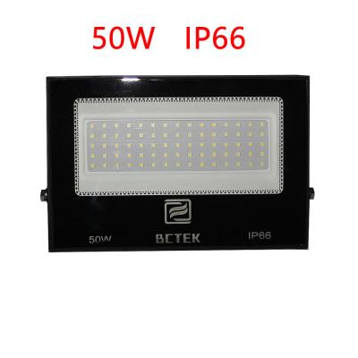 China Las luces de inundación exteriores de 50W LED impermeabilizan el enfriamiento eficiente blanco en venta
