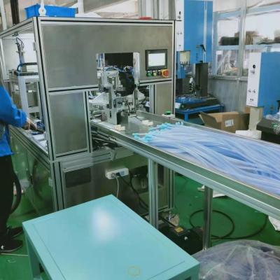 China <p>Máquina de montaje de cañones de plástico IV tubo de succión equipo de embalaje de bobinas de control electrónico PLC</p> en venta