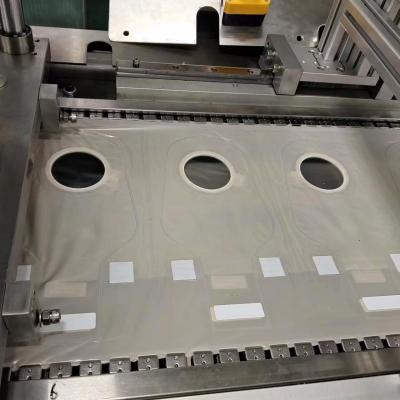 China <p>Máquina de soldadura de bolsas de colostomía de 220v 50hz Equipo de fabricación de bolsas de colostomía automática</p> en venta