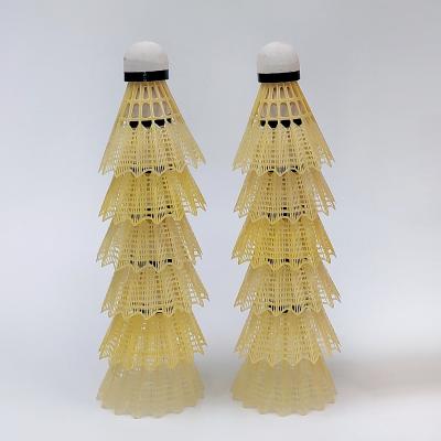 China Outdoor Badminton Shuttle Cock Plastic 12 Pack Fiber Cork Yellow White for sale