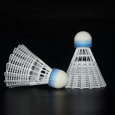 Chine Jeu fait sur commande s'exerçant de pratique en matière d'OEM de volant en plastique de badminton à vendre