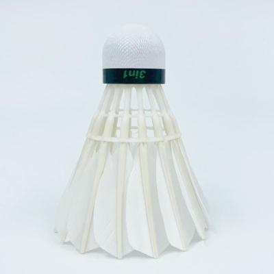 中国 Best Selling D45 Model Shuttles Badminton Durable Training Sports Light Weight Professional Feather Badminton 販売のため