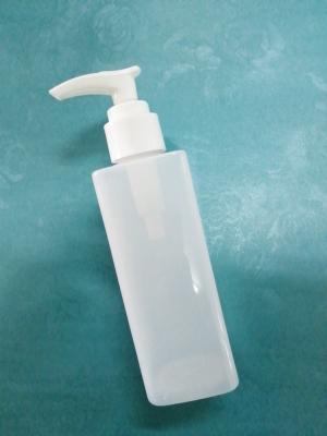 China Körper-Lotions-Flaschen 250ml 500ml mit Überwurfmutter-Sprüher HAUSTIER Material zu verkaufen
