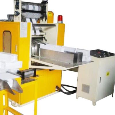 Chine Serviette de main gravante en refief pneumatique de C-pli faisant à machine 800-1000 feuilles par minute à vendre