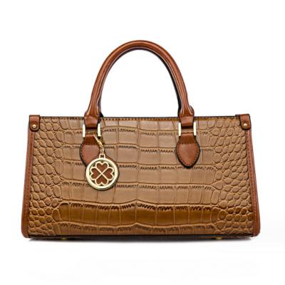 China PU Women Fashion Handbag Crocodile Pattern Handbag Retro Pillow Type for sale