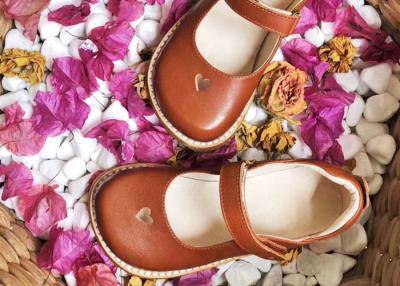 China Zapatos de vestir reales de los niños de las muchachas de Cattlehide de la correa de cuero en venta