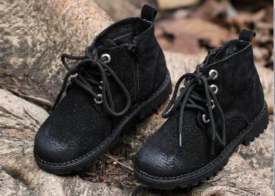 China Tamaño 23-30 Botas de nieve de invierno Estilizadas botas para niños Pantalones de cordón con cremallera lateral en venta