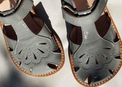 China Girls Summer Soft Girls Cowhide Leather Sandals Pretty Flat Close Toe Sandals Shoes for sale