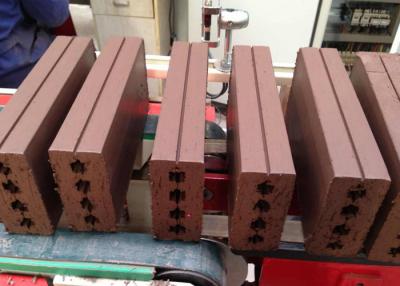 China Máquina de corte automática completa do tijolo da parede da máquina oca resistente do corte por blocos à venda