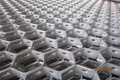 China Proben verfügbares Sechseckengitter mit einer Breite von 1-2 m aus kohlenstoffarmem Stahl oder rostfreiem Stahl zu verkaufen