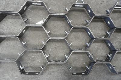 China Refractory Lining Metal Hex Mesh AISI304 Hexagonal Mesh Grid for sale
