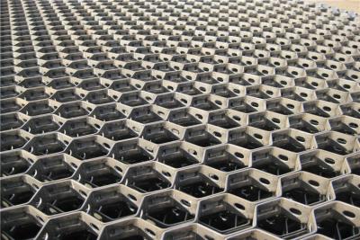China SS 304 HexMesh Refractory Lining Stainless Steel Hex Mesh for sale