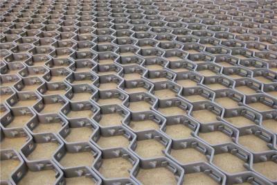 China 50X50mm Silver Hexmesh Refractory Hexagon Expanded Metal Grating for sale