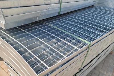 China Rejilla de barras de acero galvanizado en caliente DIP acabado de suelo plano Rejilla soldada en venta