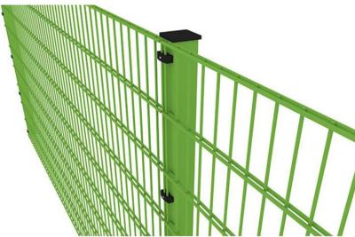 China Grüner PVC Doppeldrahtgeschweißter Zaun 2,5 mm Galvanisiertes Schweißdrahtnetz zu verkaufen