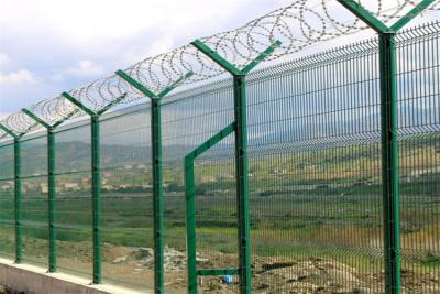 China Green Airport Fence Design With Razor Barbed Wire Anti Climb Security Wire Mesh Fence en venta