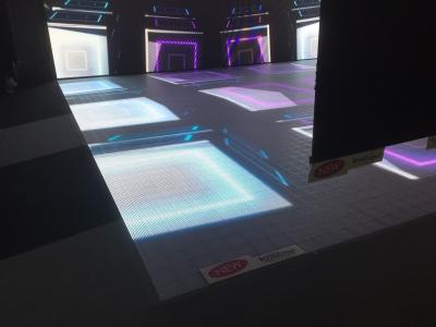 China Outdoor P7.8mm LED Dance Floor , Flashing Dance Floor Direc Load Bearing for sale