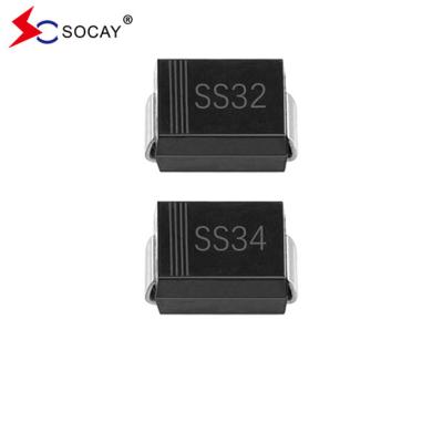 中国 20VRRM Schottky Barrier Diode SS32B Surface Mount VRMS 14V SMB Package 販売のため