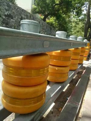 Κίνα Οδοιπόλεμοι PU Rolling Crash Barrier Safety Roller Barrier Για το Bumper Post προς πώληση