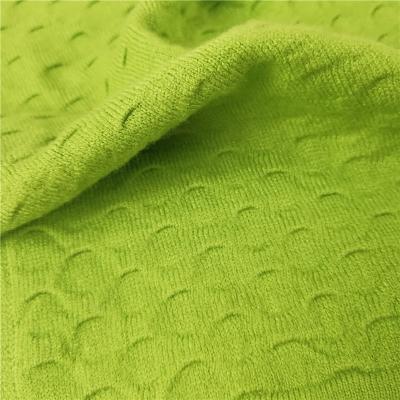 Chine 200 couleurs ont teint le noyau écologique des fils de polyesters 28S/2 2/48NM ont tourné le fil de cachemire pour le tricotage à vendre
