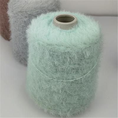 中国 柔らかく毛皮で覆われた緑の編むまつげヤーン 1.3cm 2cm 9NM 11NM 100% のナイロン 販売のため