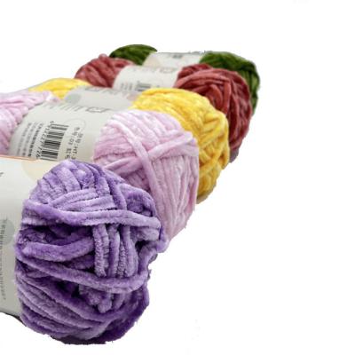 China Knitting Various Colors Weights Chenille Yarn Machine Washable for sale