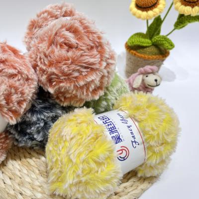 Chine L'écharpe couvrante réglée d'imitation de fourrure de couverture de haute qualité de fil a placé le fil à tricoter de grand de coton ménage pelucheux du crochet DIY à vendre