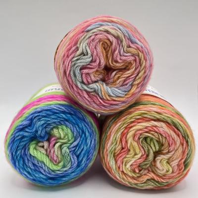 中国 1/2.3NM Big Softie Super Chunky Cake Yarn For Hand Knitting Scarf Hat Shawl Sweater 販売のため