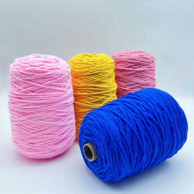 中国 16S*2*8PLY 100% Acrylic Chenille Yarn Tufting Yarn Cone For Hand Knitting And Crocheting 販売のため