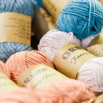中国 1/2.6NM ベビー・ドールヘアクリップの編みのために可愛いふわふわの空気糸を混ぜる 販売のため