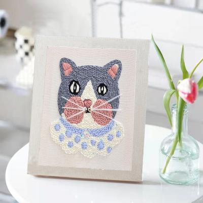 China Seven Craft Milk Cotton Cute Cat Punch Needle DIY Kit For Beginners en venta