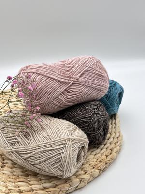 中国 1/2.6NM 80% Cotton 20% Acrylic Soft Fluffy Jet Yarn For Hand Knitting 販売のため