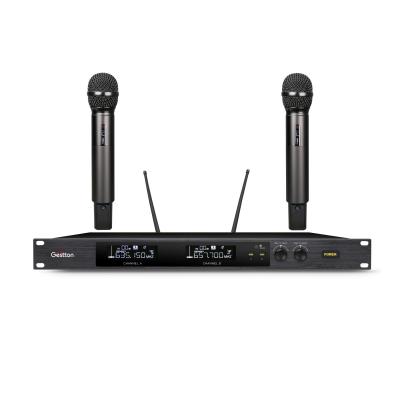 China Clear Voice 100-240V Dual Channel Wireless Microphone System OEM ODM for sale