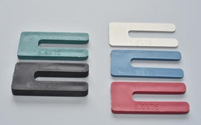China Embalagens de plástico multicolor de 75 mm x 1,5 mm Embalagens tipo U à venda