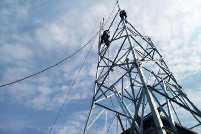 China torre de aço de rádio da estrutura de Wifi do VHF de 50m para a transmissão do sinal à venda
