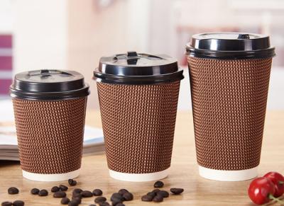 China boca de 90mm três copos de café descartáveis ondulados 16oz das camadas à venda