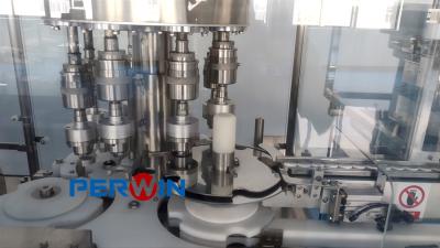 China Máquina de rellenar líquida oral de la ampolla plástica y certificación de aislamiento del CE de la máquina en venta