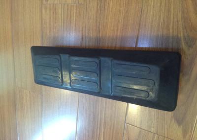 China Lightweight Excavator Rubber Pads , Bolt On Rubber Pads 350 * 106 * 40mm for sale