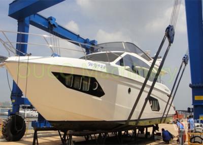 China Yacht Mobile Harbour Crane , Blue Color Seaport Crane Steel Structure for sale