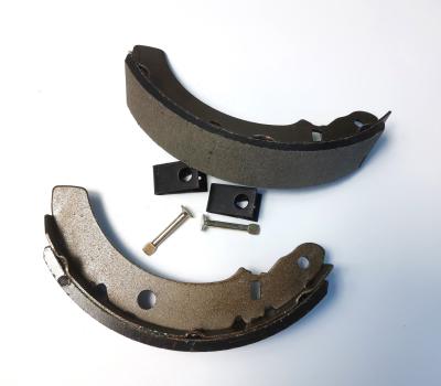 China TVS 160 Aluminum Alloy Tricycle Brake Shoe With Spring for sale