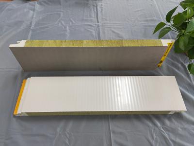 China cortina de aluminio del metal del panel de bocadillo de la base de la espuma de 950m m en venta