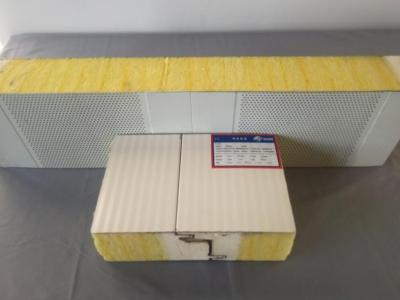 China Strong Durable Foam Glasswool Sandwich Panel Color Steel Exterior Wall Roof 200mm Thickness à venda