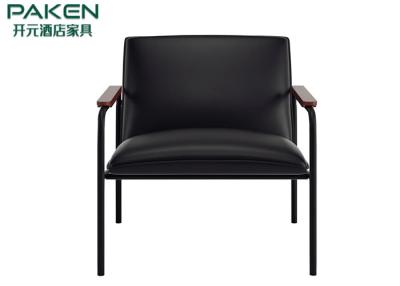 中国 クッションの背部容易な置かれた旧式な設計の最小主義の単一のラウンジの肘掛け椅子の鉄フレーム 販売のため