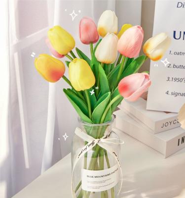 Chine Des fleurs en plastique artificiel de 34 cm Faux arrangement de tulipes 6 couleurs à vendre