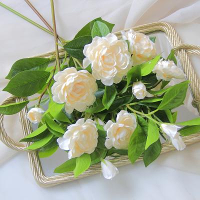 China Customized Fake Flower Bouquet Camellia Non Fading for Anniversary for sale