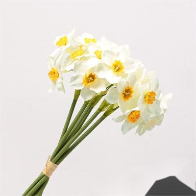 China Plastic Artificial Flower Business White Daffodils Arrangements for sale